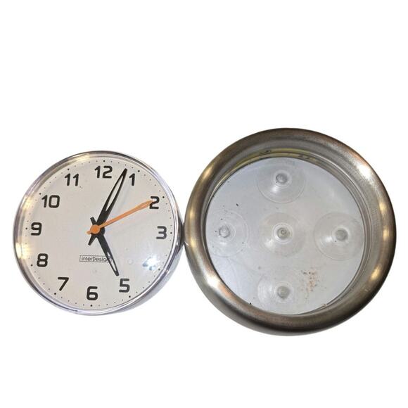 iDesign Forma Suction Clock 3.8" x 3.8" x 1.25" EUc - Picture 3 of 5